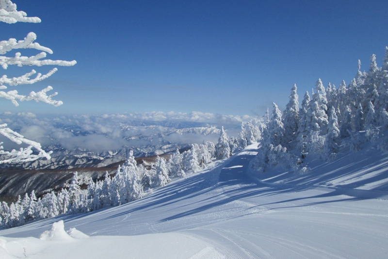 2 ลานสกีในจังหวัดยามากาตะ (Yamagata) ที่เล่นสกีได้ถึงเดือนกรกฎาคม